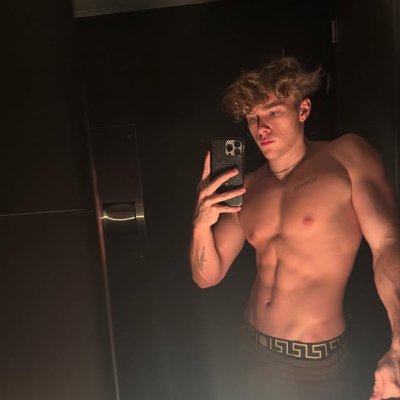 CHASE's profile picture