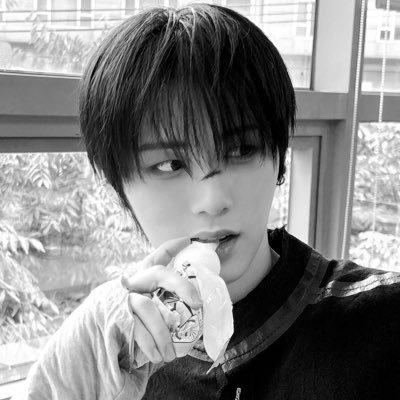 a 🖤🏠's profile picture