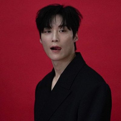 juliesayit's profile picture
