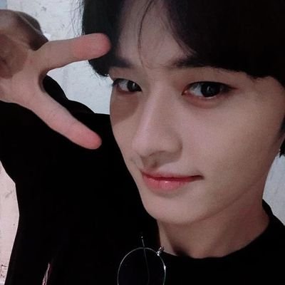 979899s's profile picture