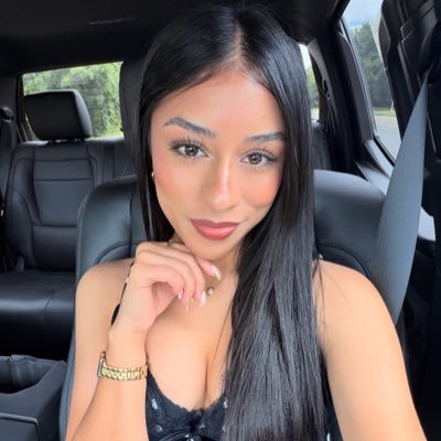 ang1ees33's profile picture