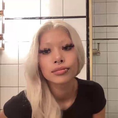 putfeetonmeh's profile picture