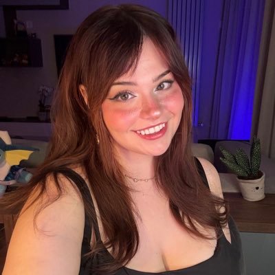 Eve iris's profile picture