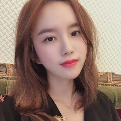 julylinhh's profile picture