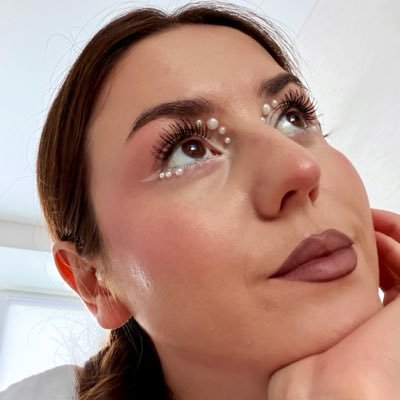 🩷Ніно🩷 і її ьінтернацьіональна команда's profile picture