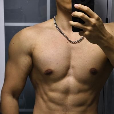 不爱练胸的小智's profile picture