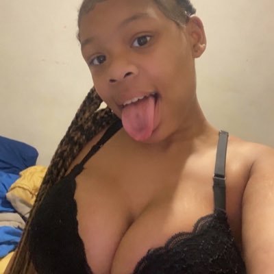 low level lover 🥜's profile picture