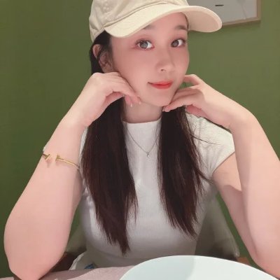 钱雪's profile picture