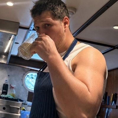 ∞'s profile picture