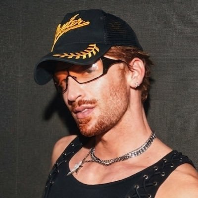 cj-'s profile picture