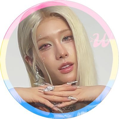 ♜I, Rara♜ is seeing xlov's profile picture
