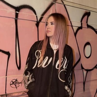 laraagg_'s profile picture