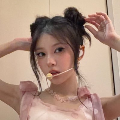 gllitrose's profile picture