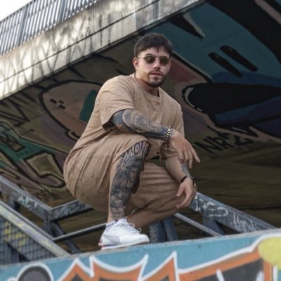 LOWELEONoficial's profile picture