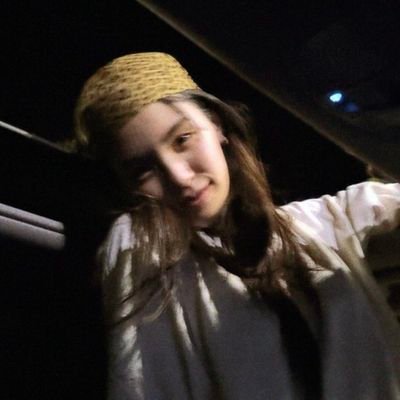 moonmxnut's profile picture