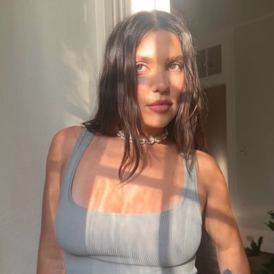 JULIA's profile picture