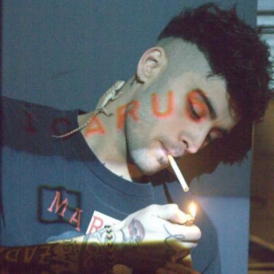 †'s profile picture