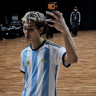 lurkivess's profile picture