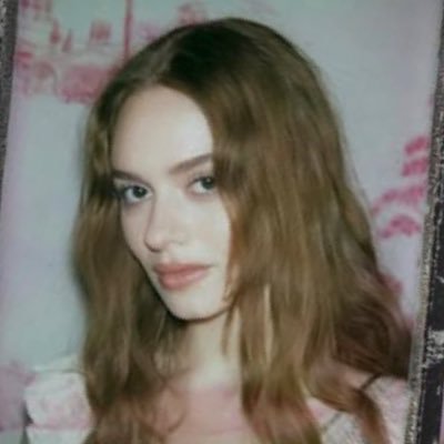 em's profile picture