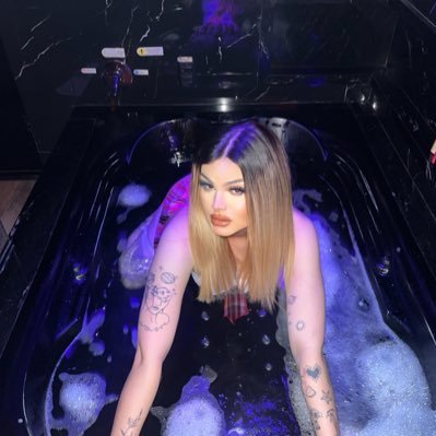 Lunabribeiro's profile picture