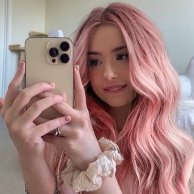 allyᥫ᭡'s profile picture