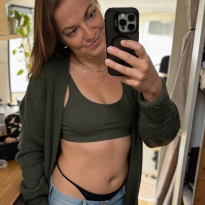 Leonie 🇩🇪🚌🏝️'s profile picture