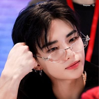 jeje dos hyunlix ♡ vai ver SKZ, EN- e BTS's profile picture