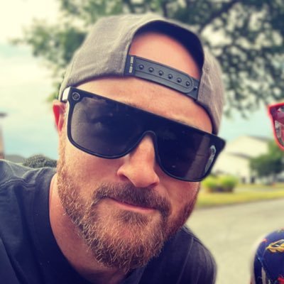 Andrew's profile picture