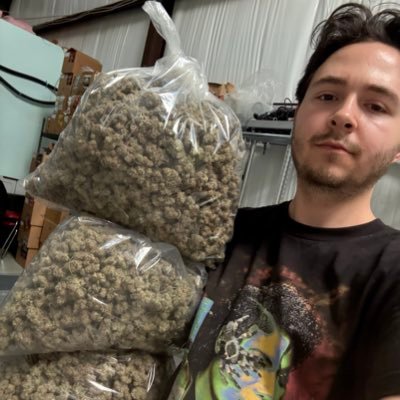davis rugs not drugs 🏃♂️'s profile picture