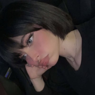 مراهق's profile picture