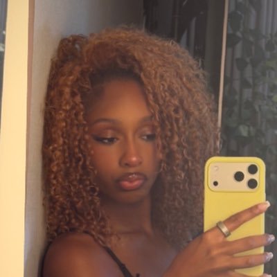 PoeticBlckgrl's profile picture