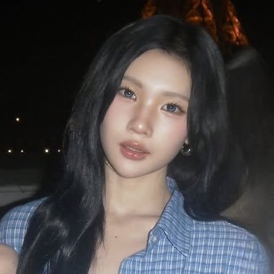 ay's profile picture