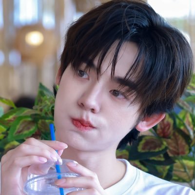 BMoonsignal's profile picture