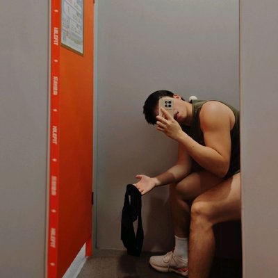 YiGeJinMaoM's profile picture