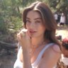 B's profile picture