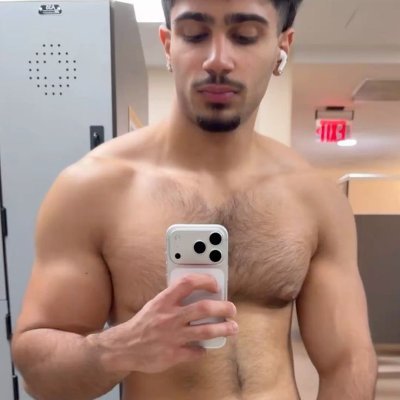 NajiArab472's profile picture