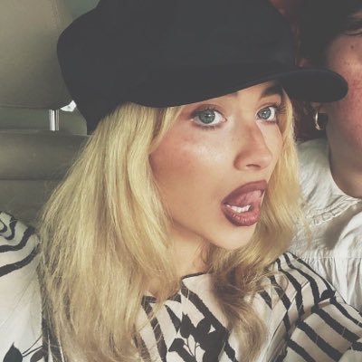 jngllit's profile picture