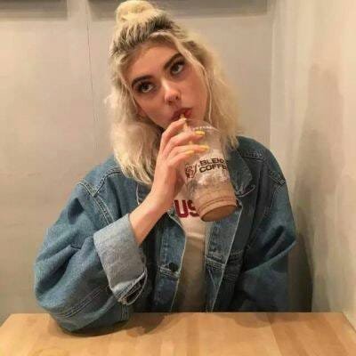 مخنوثه بنت منتفوفه's profile picture