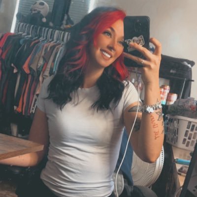 Bethany🌻🦶🏼's profile picture
