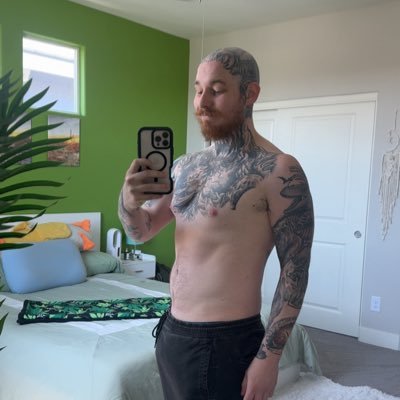 DaddyJurassic's profile picture