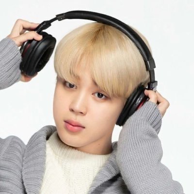 🎧 IS SEEING BTS's profile picture