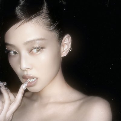 ⋆ — ia's profile picture
