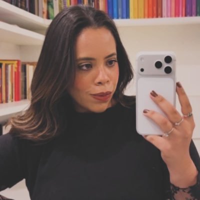 tássila | tarot | agenda aberta 🪐's profile picture