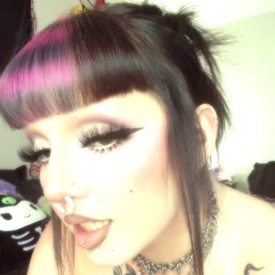 ⛓️🌸Demoness Skye🌸⛓️'s profile picture