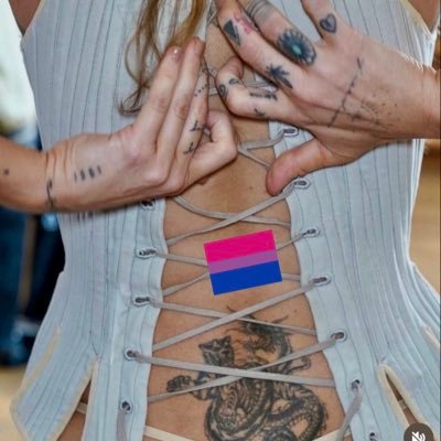 Henny モネ (Earth Angel)'s profile picture