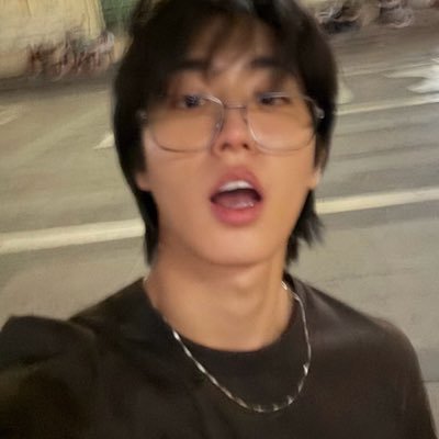 neni 🦖's profile picture