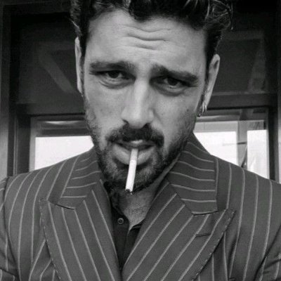 Julian ⾕'s profile picture