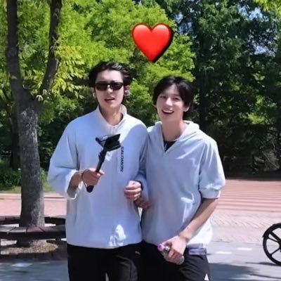 안나♡♥︎🍒🐶🐈‍⬛🦕's profile picture