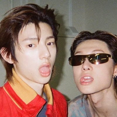 MARHOONISASI's profile picture