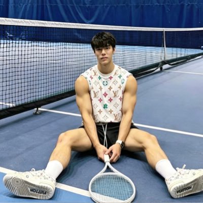 LY190494746's profile picture
